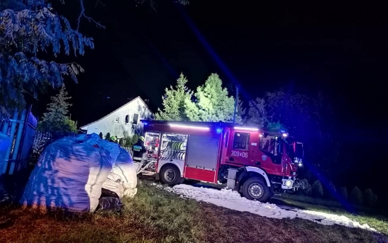 10/11 Pożar hali produkcyjnej w Chwałowicach