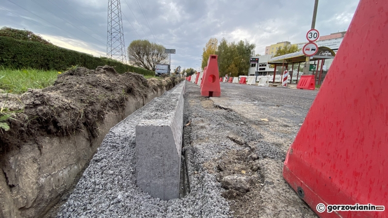 12/15 Remont drugiego odcinka ul. Kombatantów