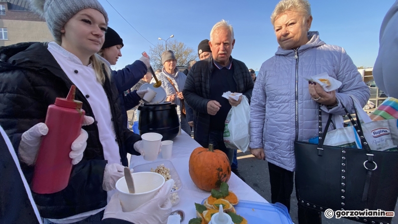 4/16 Festiwal Dyni i Chryzantem na Ryneczku Jerzego