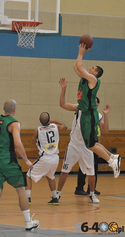 40/55 GKK I LO Gorzów - KK Świecie 101:69 (28:22, 21:20, 25:15, 27:12)