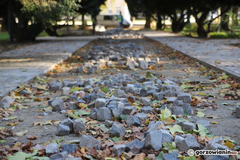 4/15 Tak wygląda park Róż na miesiąc przed końcem prac
