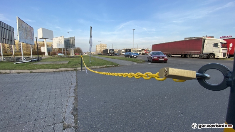 3/7 Parking przy dawnym Tesco został zamknięty