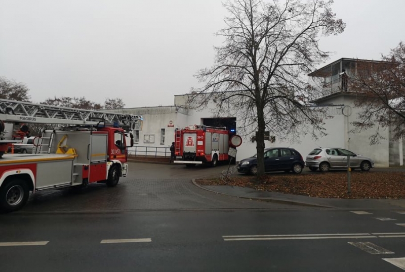 3/6 Ćwiczenia służb przed zakładem karnym