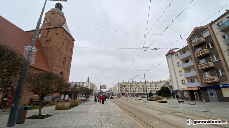 8/9 Montaż świątecznych iluminacji w centrum Gorzowa