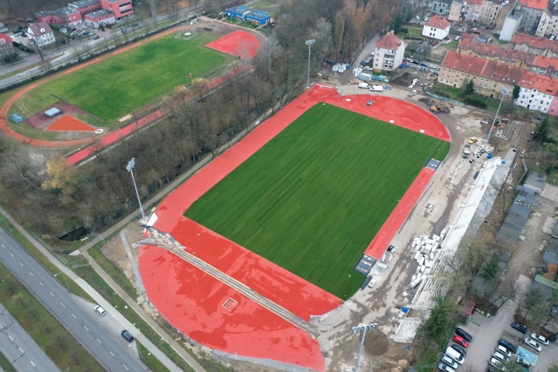 4/12 Stadion lekkoatletyczny w budowie