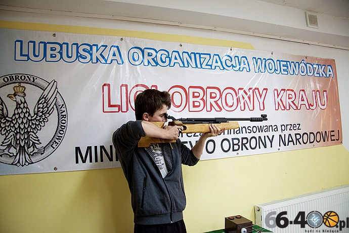 8/15 Międzyszkolna Liga Strzelecka z broni pneumatycznej