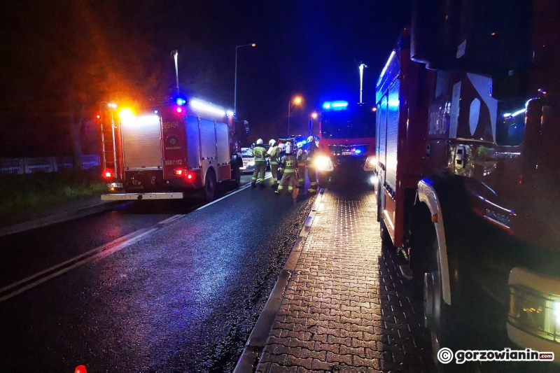 3/4 Zderzenie czterech aut na DW132 w Jeninie