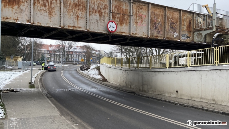 3/6 Demontaż rurociągu na wiadukcie kolejowym przy Fabrycznej