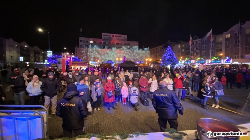 10/14 Tłum mieszkańców na jarmarku i koncercie Sound'n'Grace
