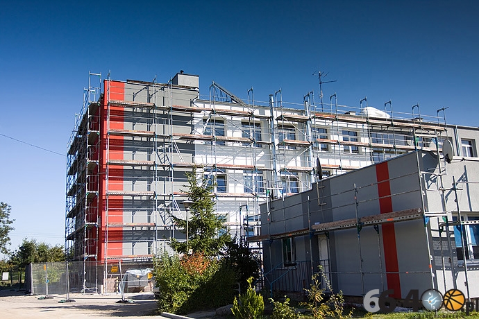 10/14 Remont Elewacji Zespołu Szkół w Deszcznie