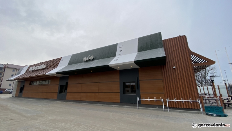 4/7 Nowy McDonald czeka na otwarcie