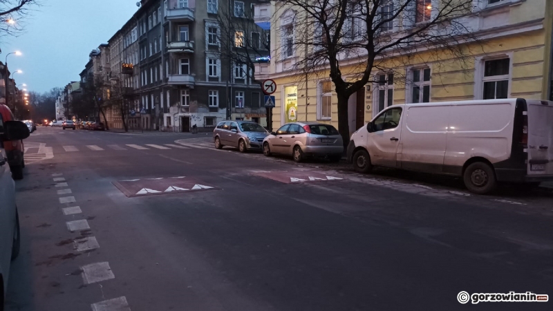 4/6 Progi zwalniające przy ul. Armii Polskiej