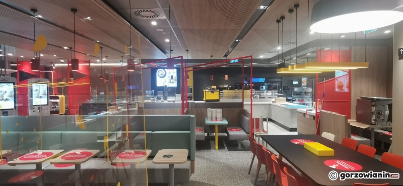 3/7 Nowy McDonald's czeka na otwarcie