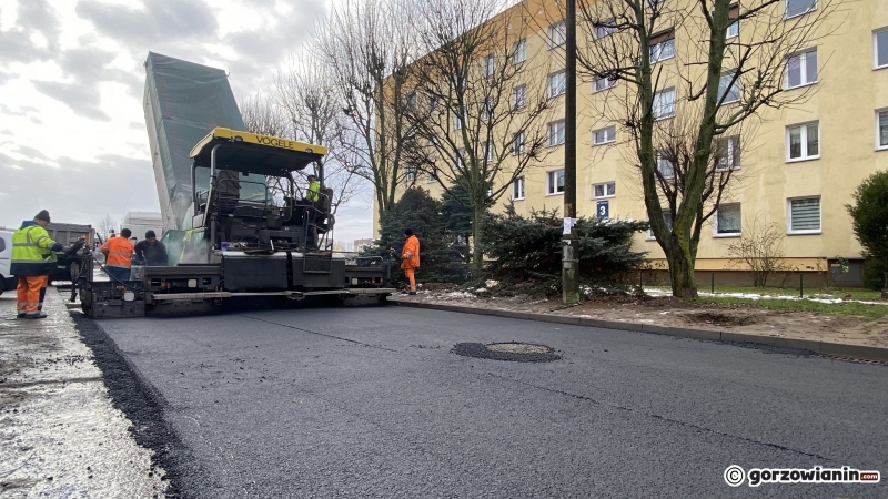 6/9 Ulica Batalionu Zośki w końcu z asfaltem