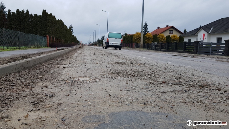 5/22 Dziurawa ul. Żwirowa. Końca prac nie widać
