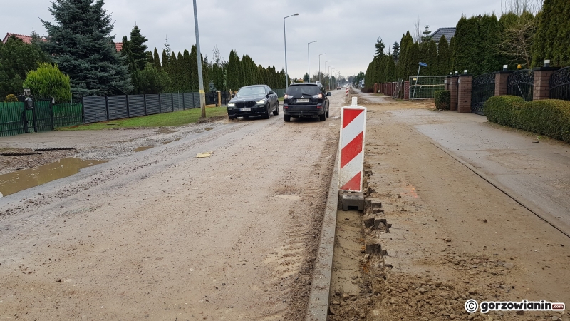 18/22 Dziurawa ul. Żwirowa. Końca prac nie widać