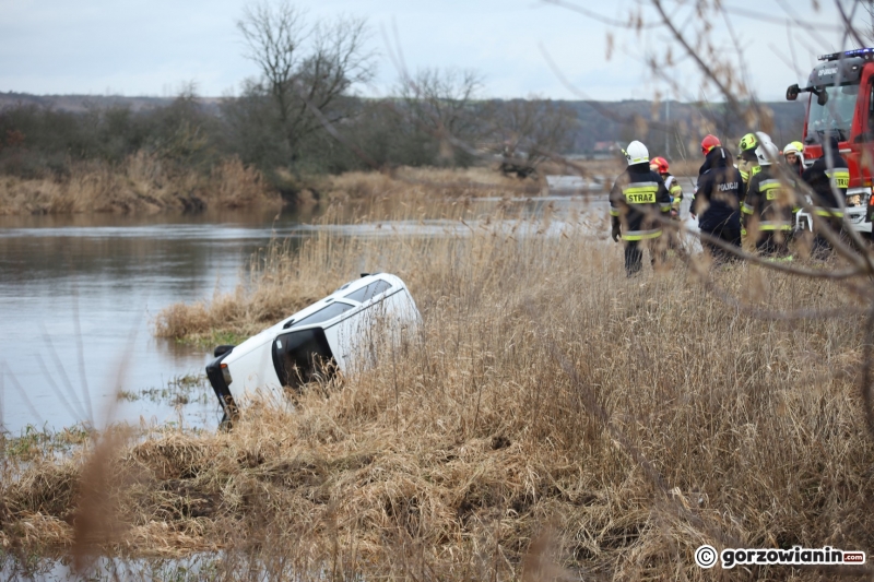 7/7 Samochód w Warcie