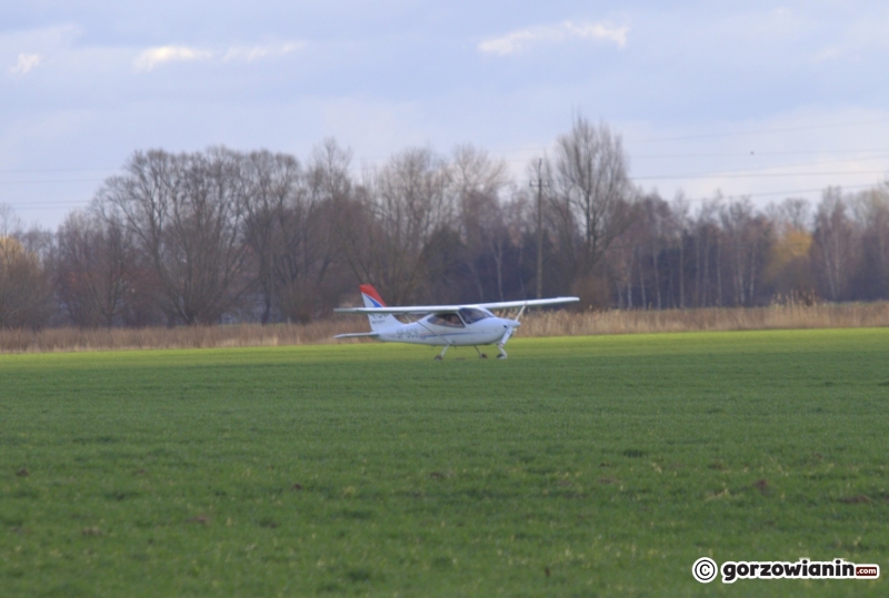 4/6 Awaryjne lądowanie samolotu Tecnam na polu