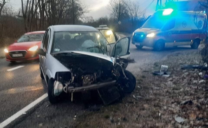 4/9 Zdarzenia drogowe w Zdroisku, Wawrowie i Nowinach Wielkich