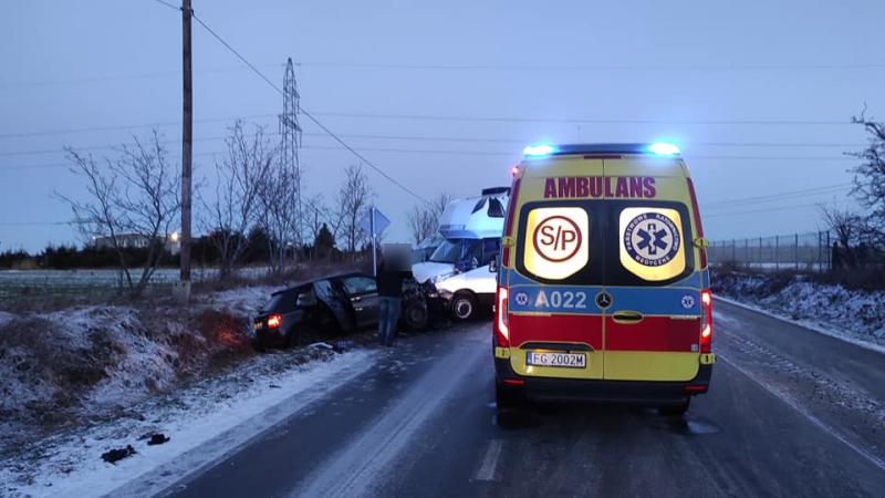 1/4 Zderzenie czterech samochodów w Wawrowie