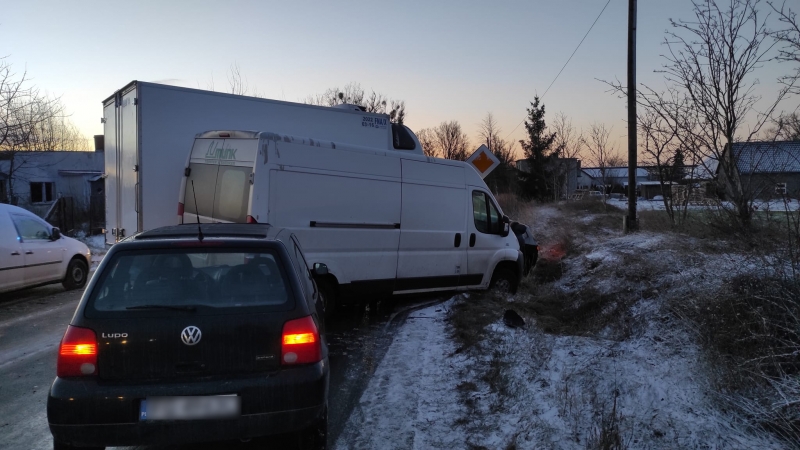 3/4 Zderzenie czterech samochodów w Wawrowie