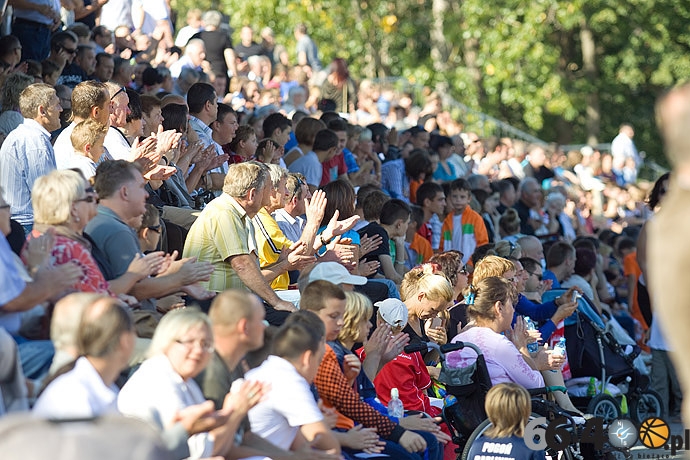 4/46 Barlinek: Otwarcie Stadionu Miejskiego im. Bronisława Bagińskiego