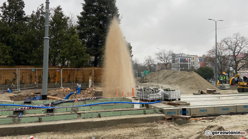 3/4 Pęknięta rura na Chrobrego