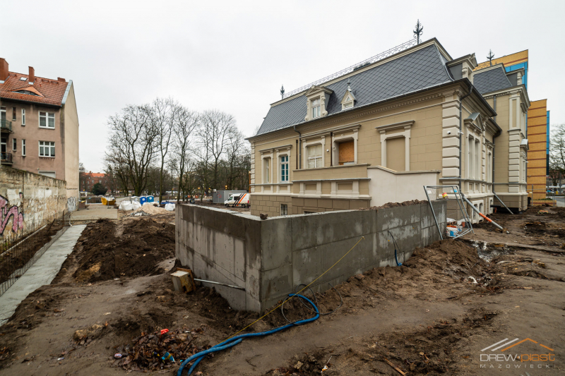 16/24 Remont willi Jaehnego na ostatniej prostej