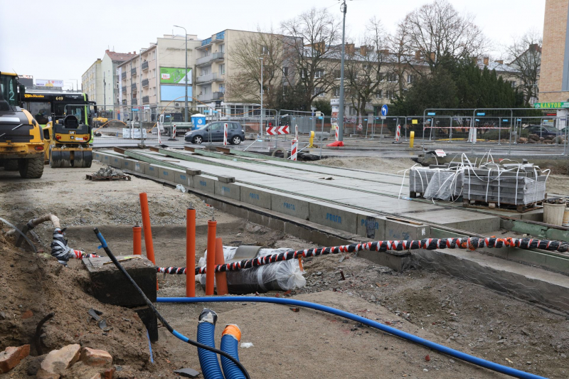 7/17 Postęp prac na Chrobrego - luty 2022