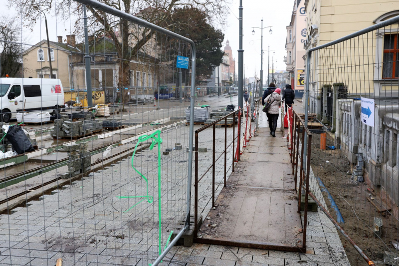 13/17 Postęp prac na Chrobrego - luty 2022