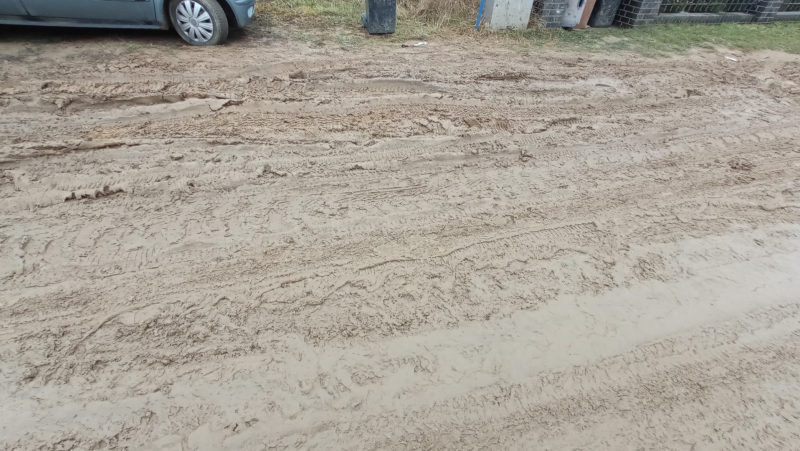 3/7 Ulica Pirytowa tonie w błocie