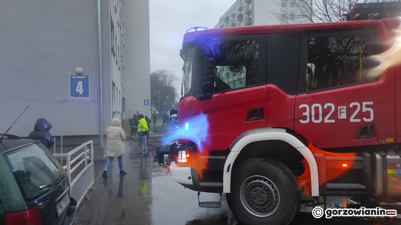 2/11 Pożar w wieżowcu przy ul. Piłsudskiego