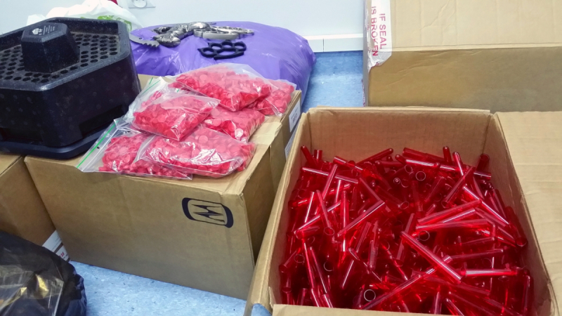 14/15 Policjanci rozbili zorganizowaną grupę przestępczą handlującą narkotykami