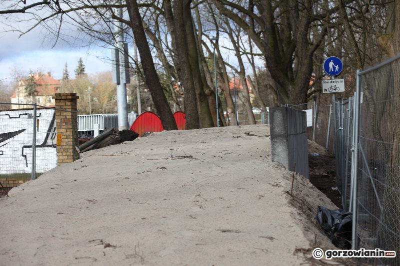 10/10 Prace przy ścieżce nad Kłodawką koło stadionu LA