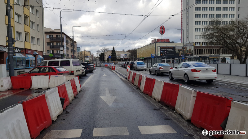 4/8 Parkowanie przy ul. Chrobrego w centrum Gorzowa