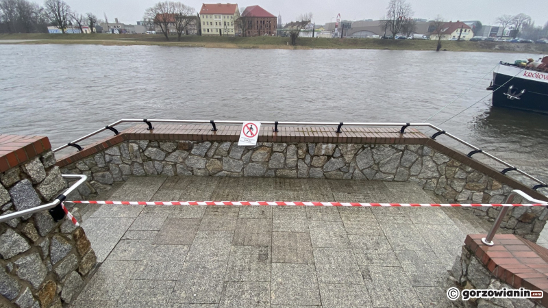 5/5 Dolny taras nadwarciańskich bulwarów został zamknięty