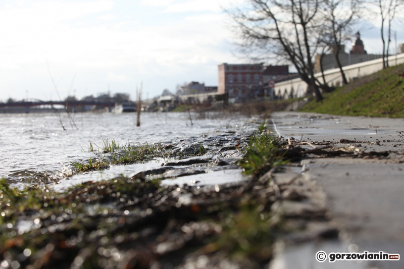 6/14 Stan alarmowy na rzece Warcie przekroczony