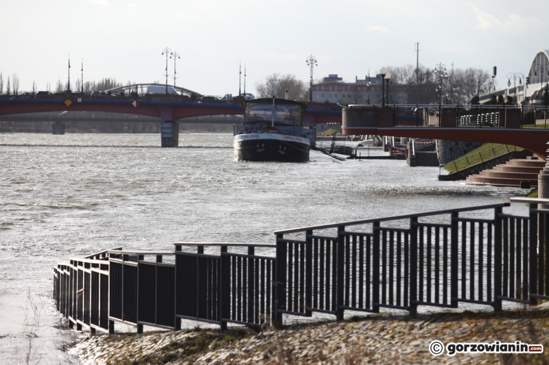 8/14 Stan alarmowy na rzece Warcie przekroczony