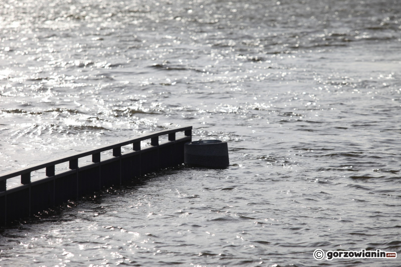 10/14 Stan alarmowy na rzece Warcie przekroczony