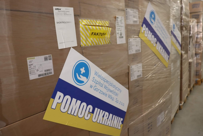 5/8 Ciężarówka pełna sprzętu medycznego wyruszyła do szpitala na Ukrainie