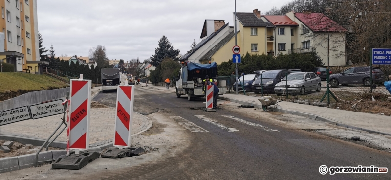 10/10 Postęp prac na Długosza - marzec 2022