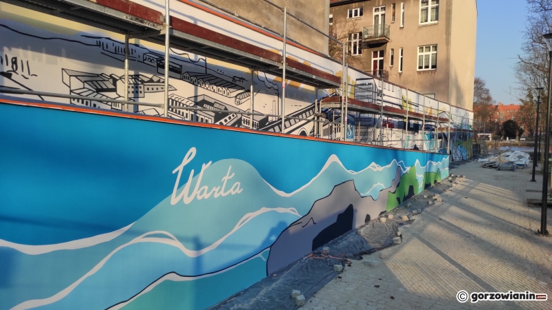 7/7 Nowy mural na kamienicy przy ul. Kosynierów Gdyńskich