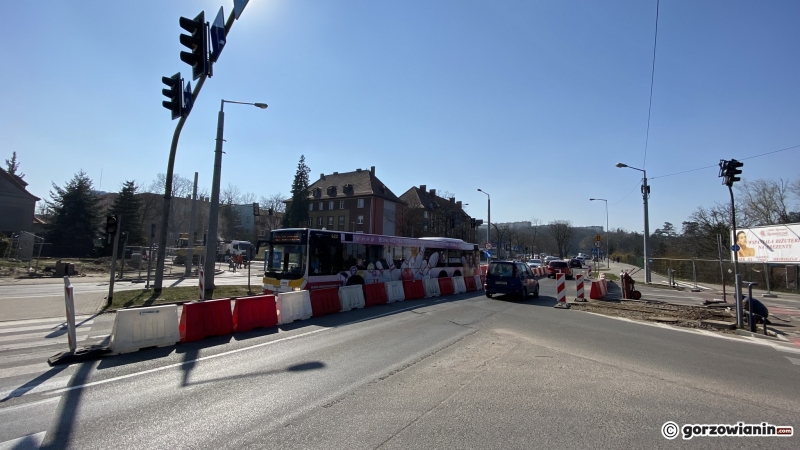 3/8 Utrudnienia na skrzyżowaniu ul. Roosevelta i Kazimierza Wielkiego