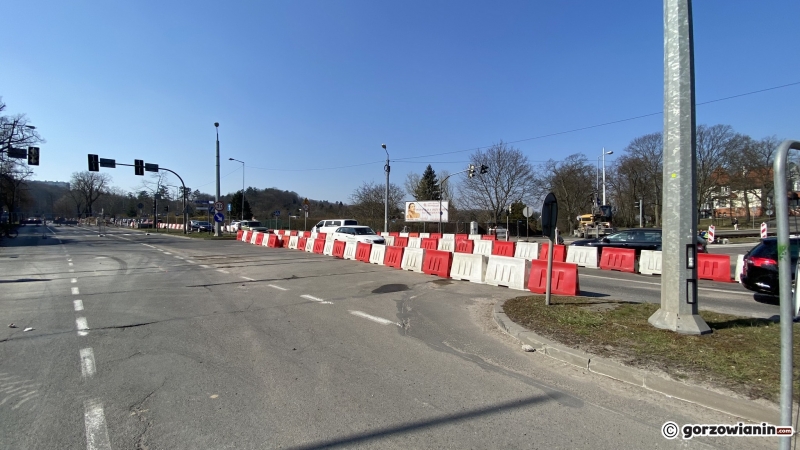 7/8 Utrudnienia na skrzyżowaniu ul. Roosevelta i Kazimierza Wielkiego