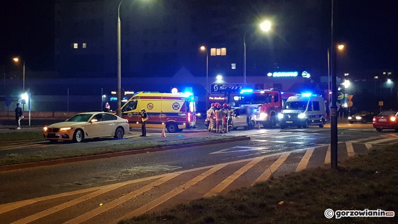 3/5 Zderzenie BMW i citroena na rondzie koło Watrala