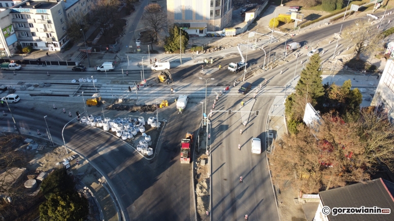 4/4 Kierowcy jeżdżą nową jezdnią koło Letniej