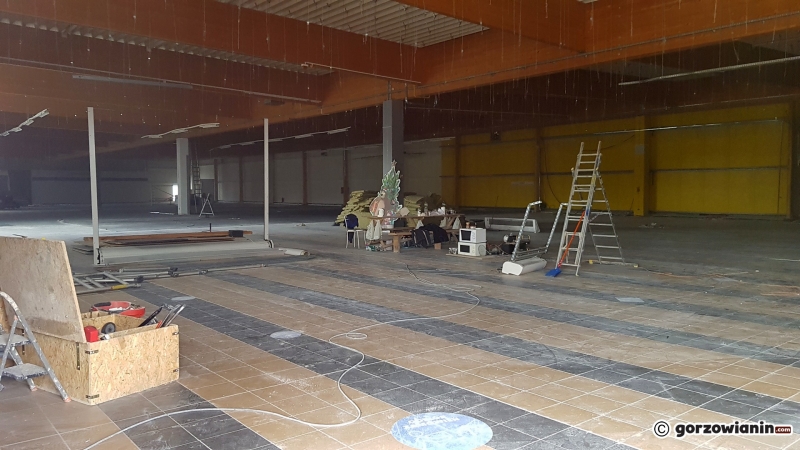 4/5 Przebudowa pawilonu przy Piłsudskiego na sklep Aldi