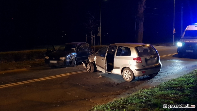 1/5 Czołówka hyundaia i volkswagena na Walczaka