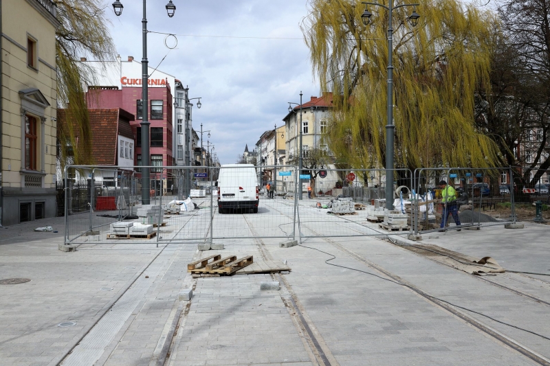 17/34 Postęp prac na Chrobrego i Mieszka I - kwiecień 2022