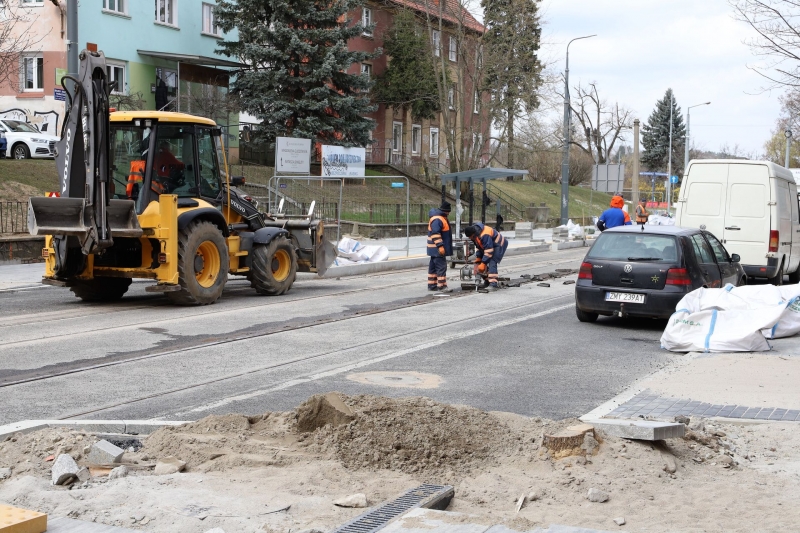 28/34 Postęp prac na Chrobrego i Mieszka I - kwiecień 2022